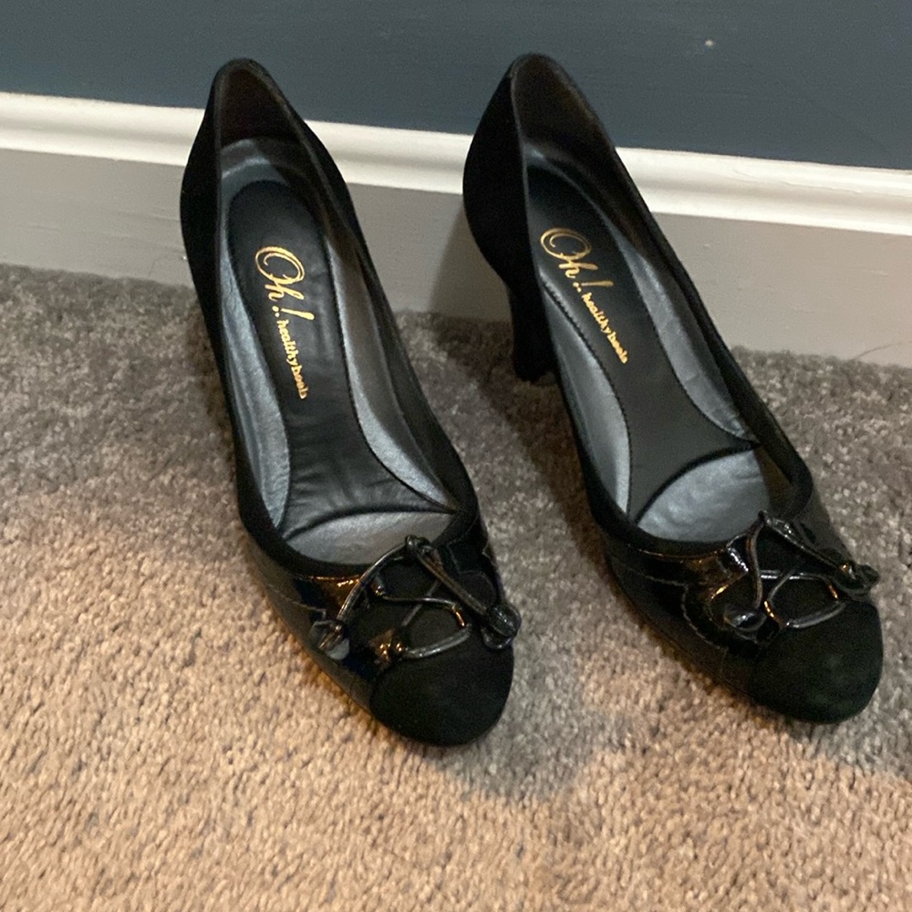 Oh! Healthy Heels suede/patent size 6 1/2 M
